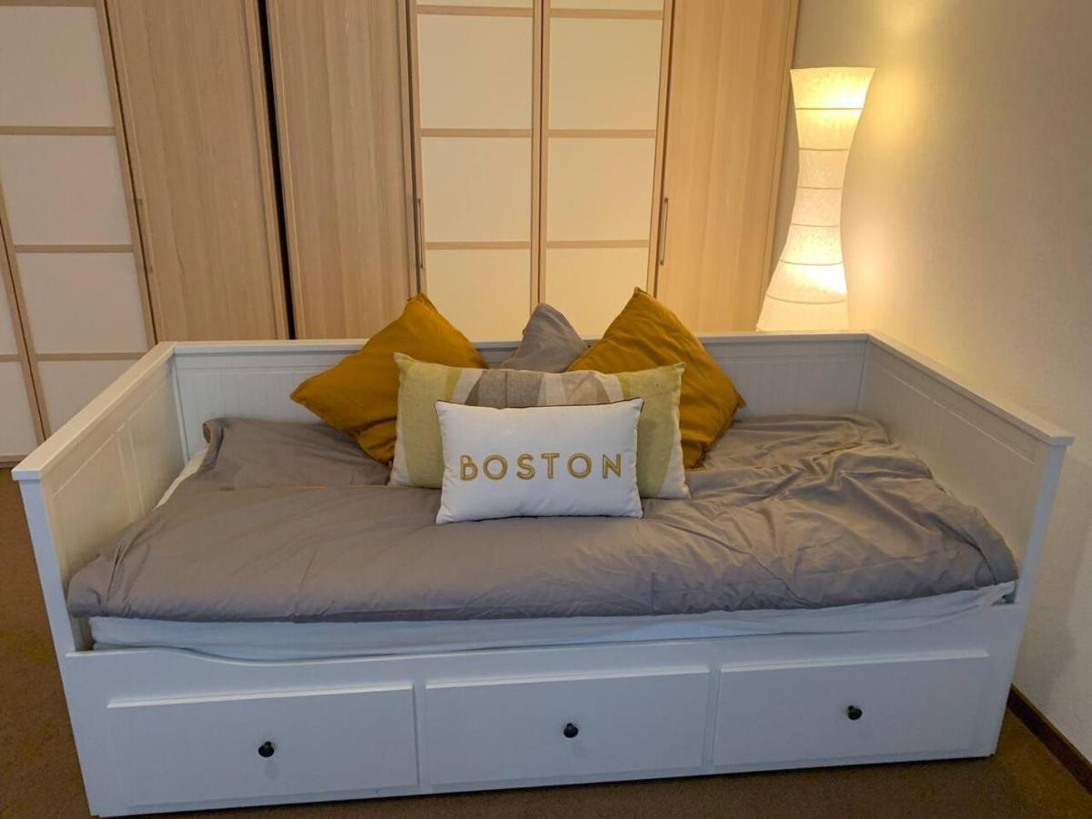 Charming 2-Bed Apartment in Arlesheim 15 min Basel Exterior foto